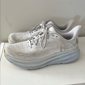 HOKA Clifton 9